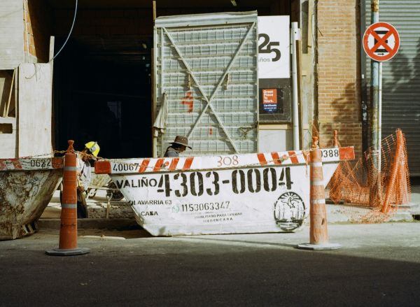 Benne de chantier : ce que change le volume choisi sur le coût final du débarras